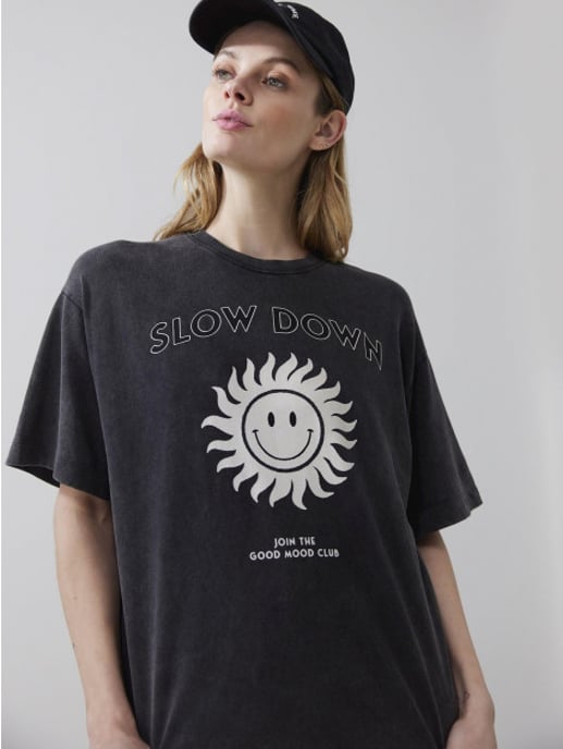Catwalk Junkie ts Slow Down - Image 1