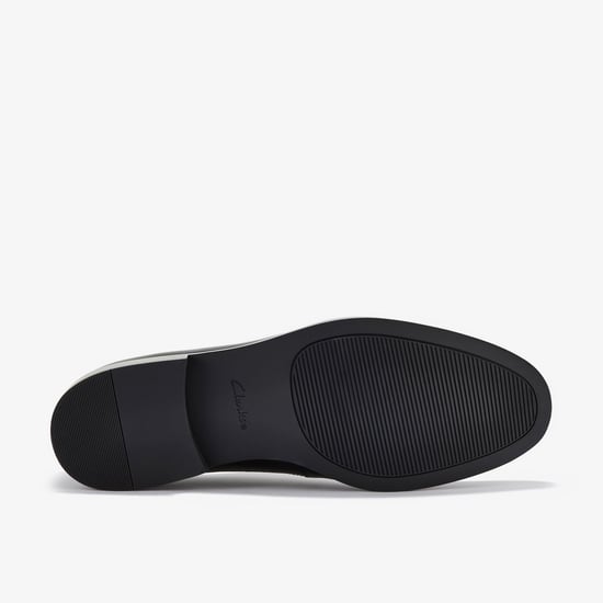 Banstead Tip Black Leather Shoes - Image 3