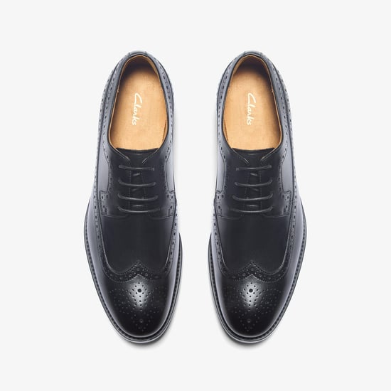 Banstead Tip Black Leather Shoes - Image 6