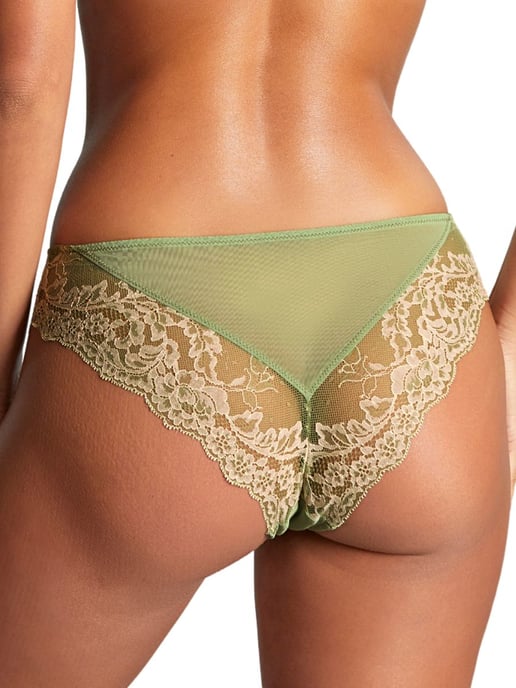 Ana Brazilian - Image 2