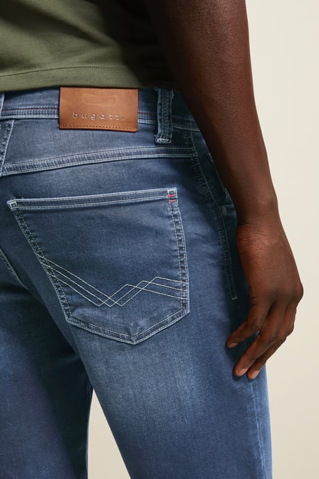 Bugatti Herren Bermuda aus Denim - Image 4
