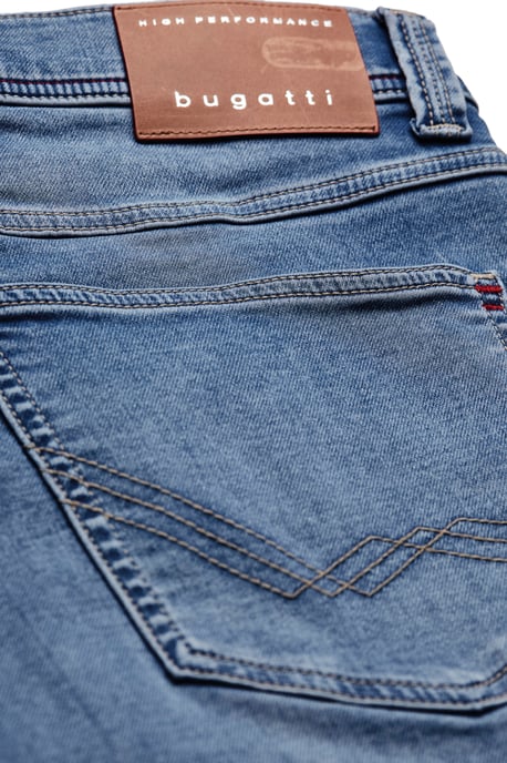 Bugatti Herren Bermuda aus Denim - Image 5