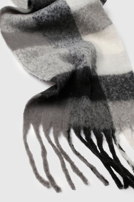 Oversized Check Tassel Fluffy Scarf - Image 3