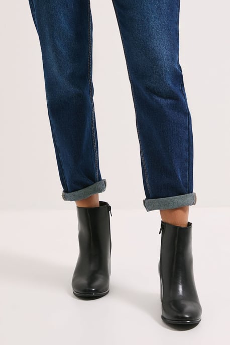 Wide Fit Morgan Round Toe Medium Block Heel Ankle Boots - Image 4