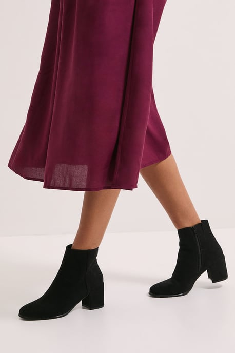 Wide Fit Morgan Round Toe Medium Block Heel Ankle Boots - Image 1