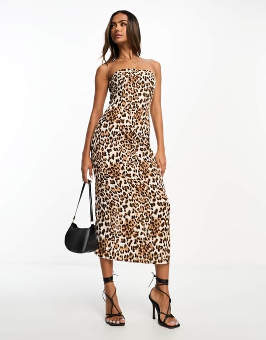Urban Revivo – Leopardmönstrad bandeau-klänning i midaxi-modell med flera färger - Image 3