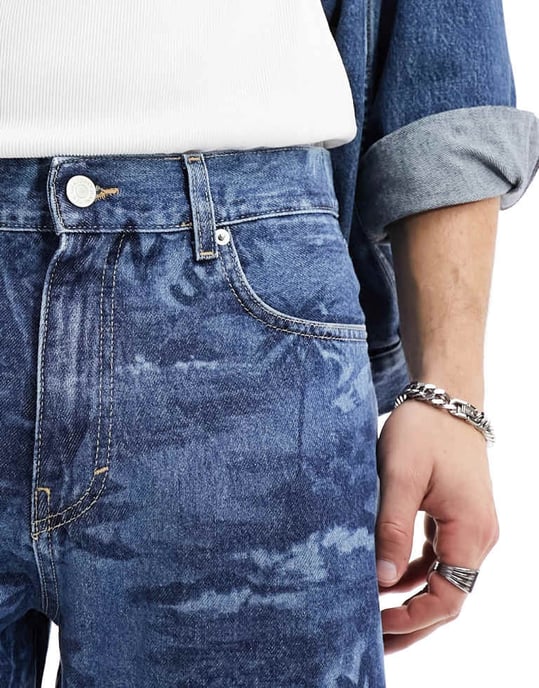Tommy Jeans – Isaac – Avslappnade jeans i mellantvättad modell - Image 2