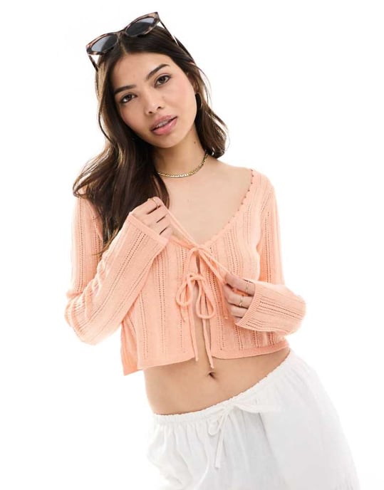 ASOS DESIGN – Persikafärgad, kort cardigan med knytning framtill - Image 1
