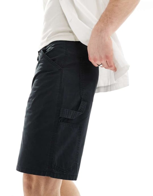 Jack & Jones – Svarta, lösa carpenter-shorts - Image 1