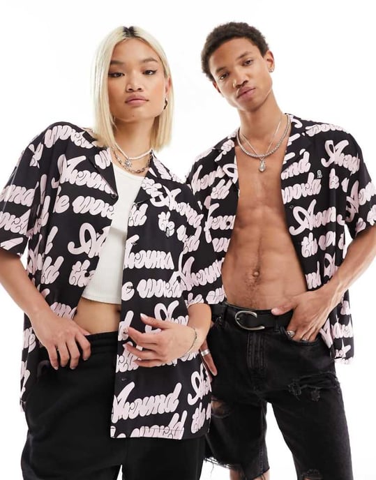 Dr Denim – Unisex – Madi – Svart skjorta med resortkrage och avslappnad passform och heltäckande tryck - Image 1