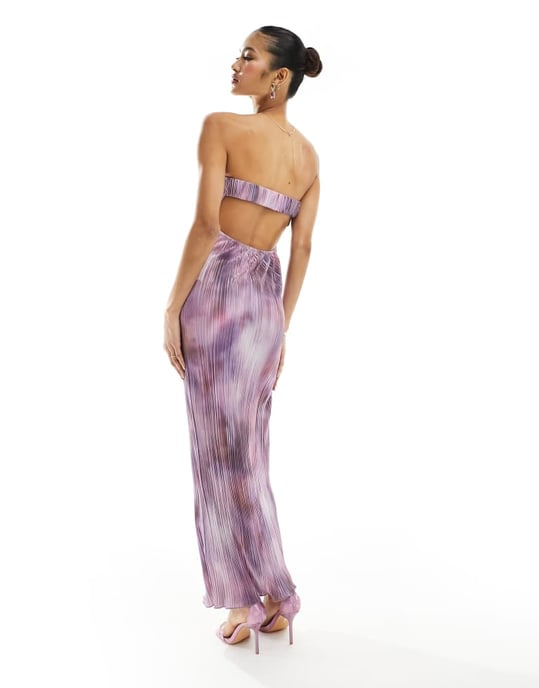 In The Style exclusive bandeau plisse maxi dress in purple print - Image 4