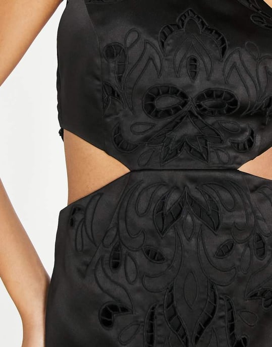 ASOS EDITION – Svart midiklänning i satin med utskuret mönster - Image 3