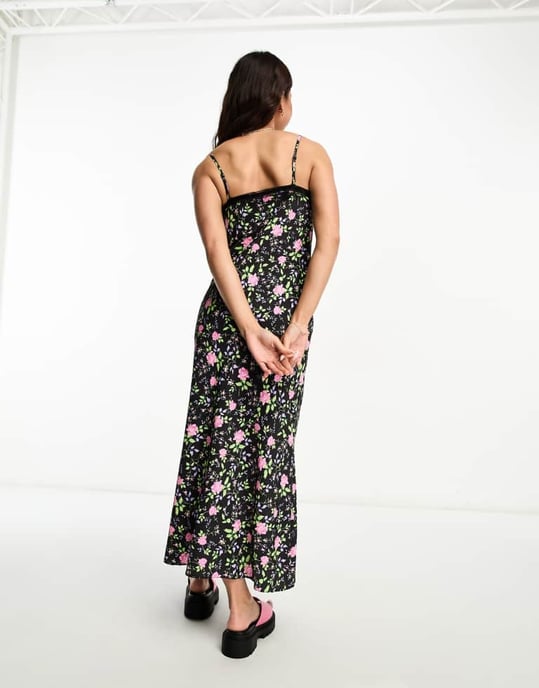 Miss Selfridge – Blommig midiklänning med spetskant - Image 2