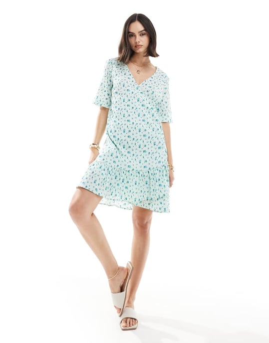 Vero Moda – Ljusblå blommig miniklänning med omlott framtill - Image 4