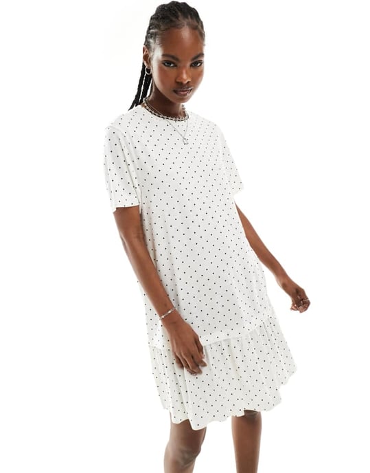 Monki – Vitt och svart prickigt mönster i jersey med sänkt midja - Image 2
