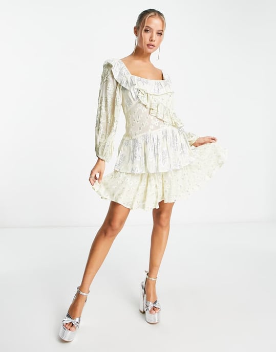 ASOS DESIGN – Guldfärgad och silverfärgad miniklänning med metallisk jacquard och fyrkantig halsringning och volang - Image 4
