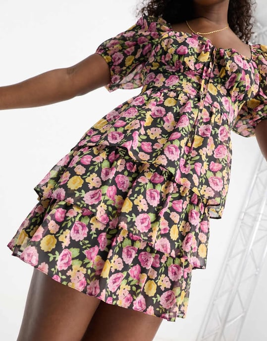Miss Selfridge – Blommig miniklänning i chiffong med skiktad passform - Image 2