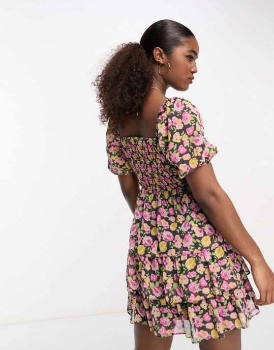 Miss Selfridge – Blommig miniklänning i chiffong med skiktad passform - Image 3