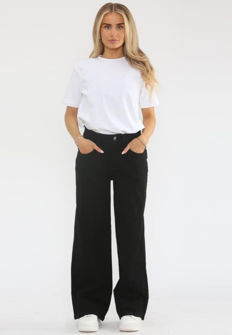MYT Womens Wide Leg Baggy High Waisted Jeans in Black - Image 6