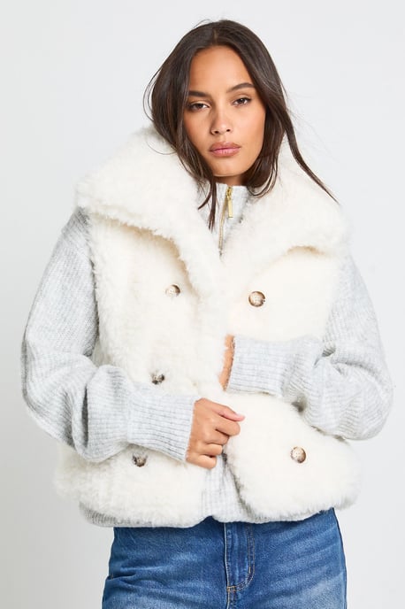 Oversized Collar Faux Fur Gilet - Image 1