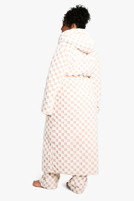 Plus Baby Pink Checkerboard Maxi Fleece Dressing Gown - Image 2