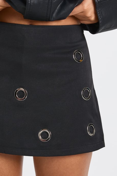 Chunky Eyelet Detail Mini Skort - Image 4