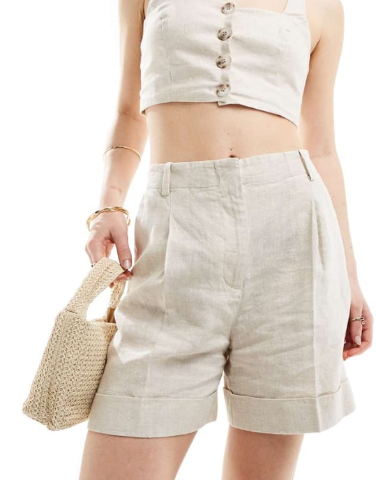 & Other Stories – Beige skräddade linneshorts - Image 1