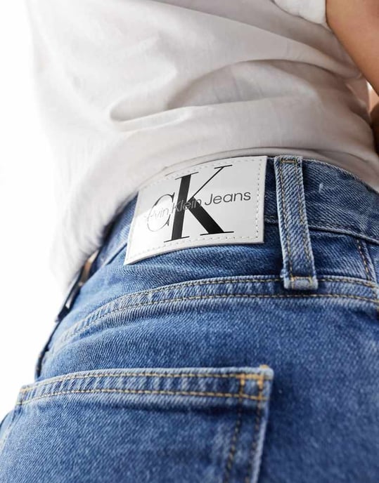 Calvin Klein Jeans mom denim shorts in mid wash - Image 2