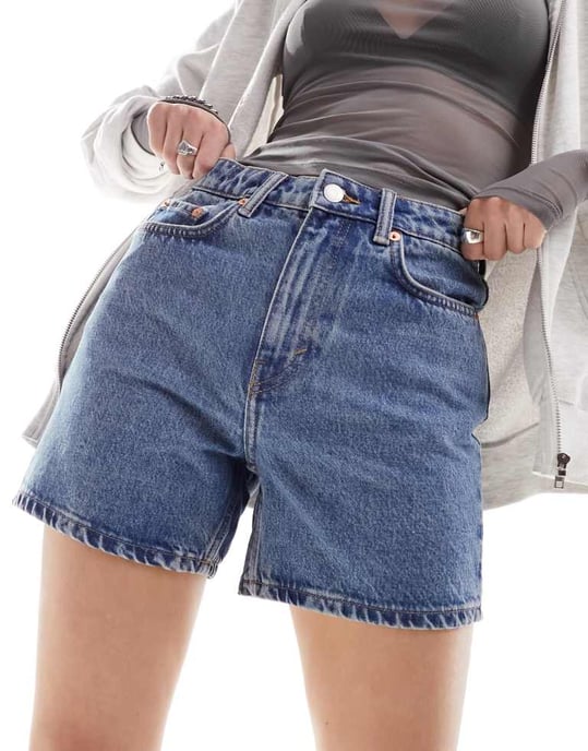 Weekday Eya jeansshorts med hög midja i 90-talsblått - Image 3