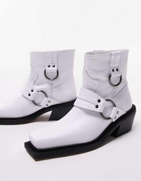 Topshop – Roxy – Vita bikerboots i premiumläder med westernmönster - Image 4