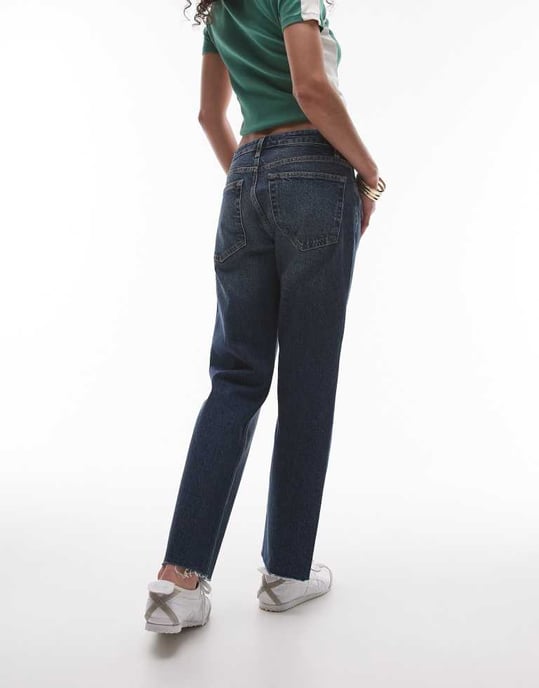 Topshop medelhög rak beskuren jeans med råa kanter i vintage djup blå - Image 2