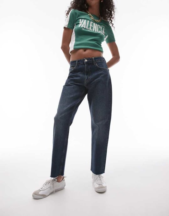 Topshop medelhög rak beskuren jeans med råa kanter i vintage djup blå - Image 3