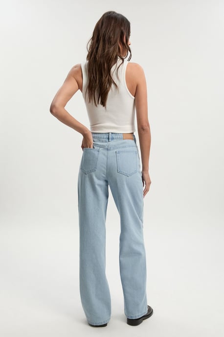 Seam Detail Straight Leg Jean - Image 4