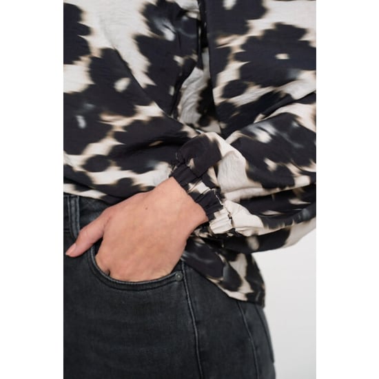Geisha blouse flowers 53755-20 0 wool white/bla - Image 3