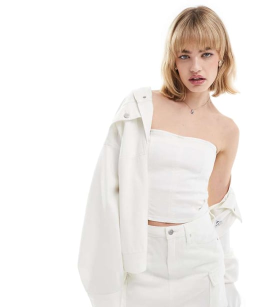 Calvin Klein Jeans – Vittvättad denimbustier med dragkedja, del av set – Exklusivt från ASOS - Image 1