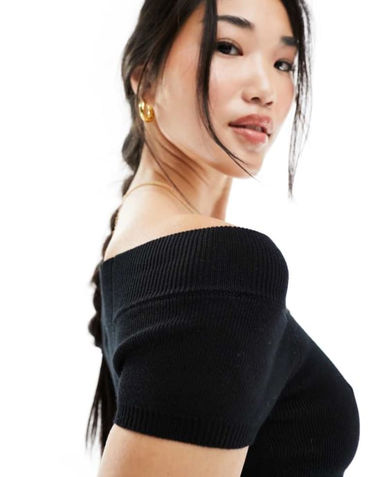 Ribbad crop top med off shoulder-motiv, svart - Image 2
