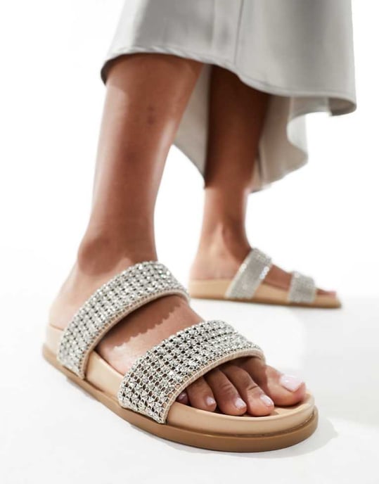 Schuh – Tessie-utsmyckade tofflor i neutralt material - Image 1