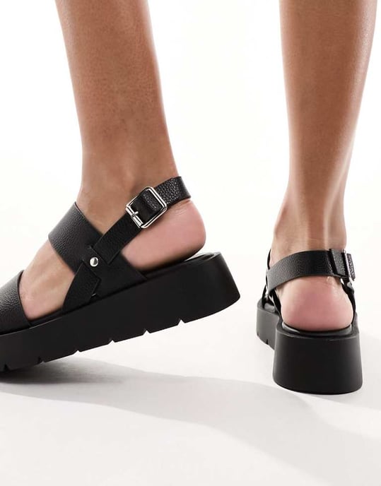 Schuh – Tayla – Svarta sandaler med dubbla remmar - Image 2