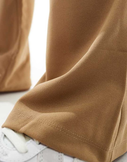 Vero Moda – Beige utsvängda jerseybyxor - Image 3