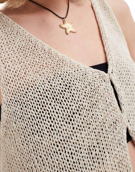 Monki – Beige virkad väst - Image 3