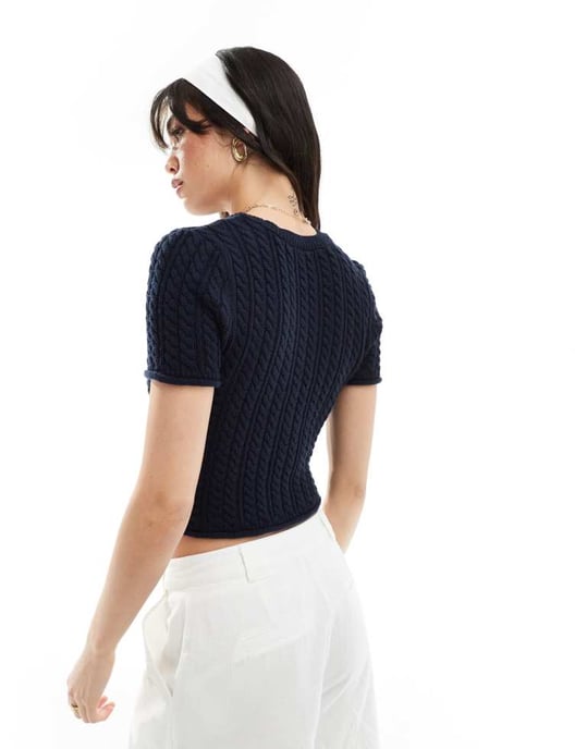 ASOS DESIGN – Marinblå stickad t-shirt med kabelmönster - Image 4