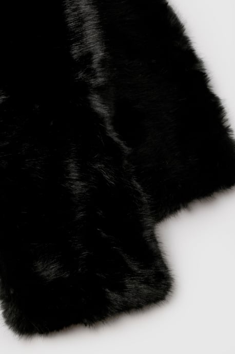 Faux Fur Oversized Scarf - Image 3