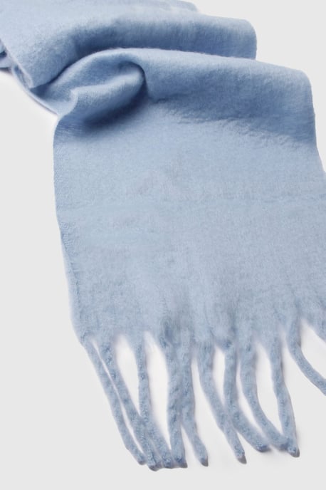 Oversized Tassel Fluffy Scarf - Image 3