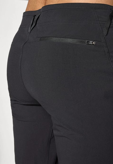 The North Face Mens Speedlight Tapered Black Shorts - Image 4
