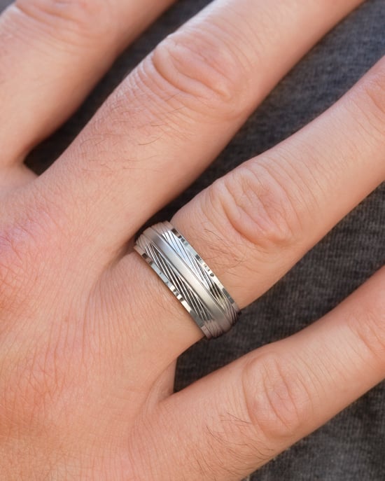 Gent's Stainless Steel Silver Grooved Men's Plain Wedding Band Ring - Image 3