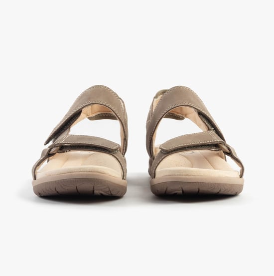Free Spirit Elara Womens Sandals Walnut - Image 4