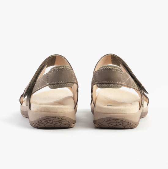 Free Spirit Elara Womens Sandals Walnut - Image 5