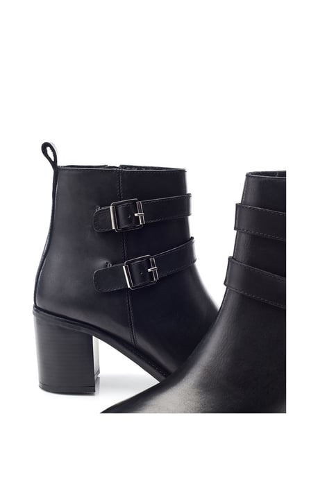 B.Astoria Black Boots - Image 4