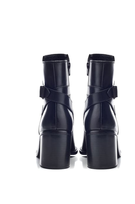 B.Jasmine Black Boots - Image 3