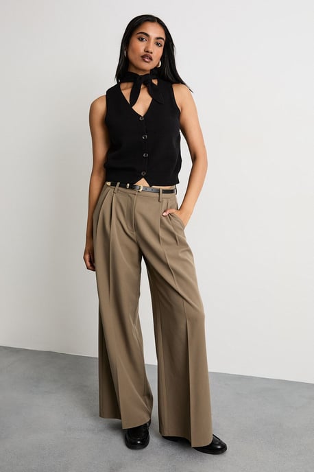 Tie Neck Knitted Vest - Image 2